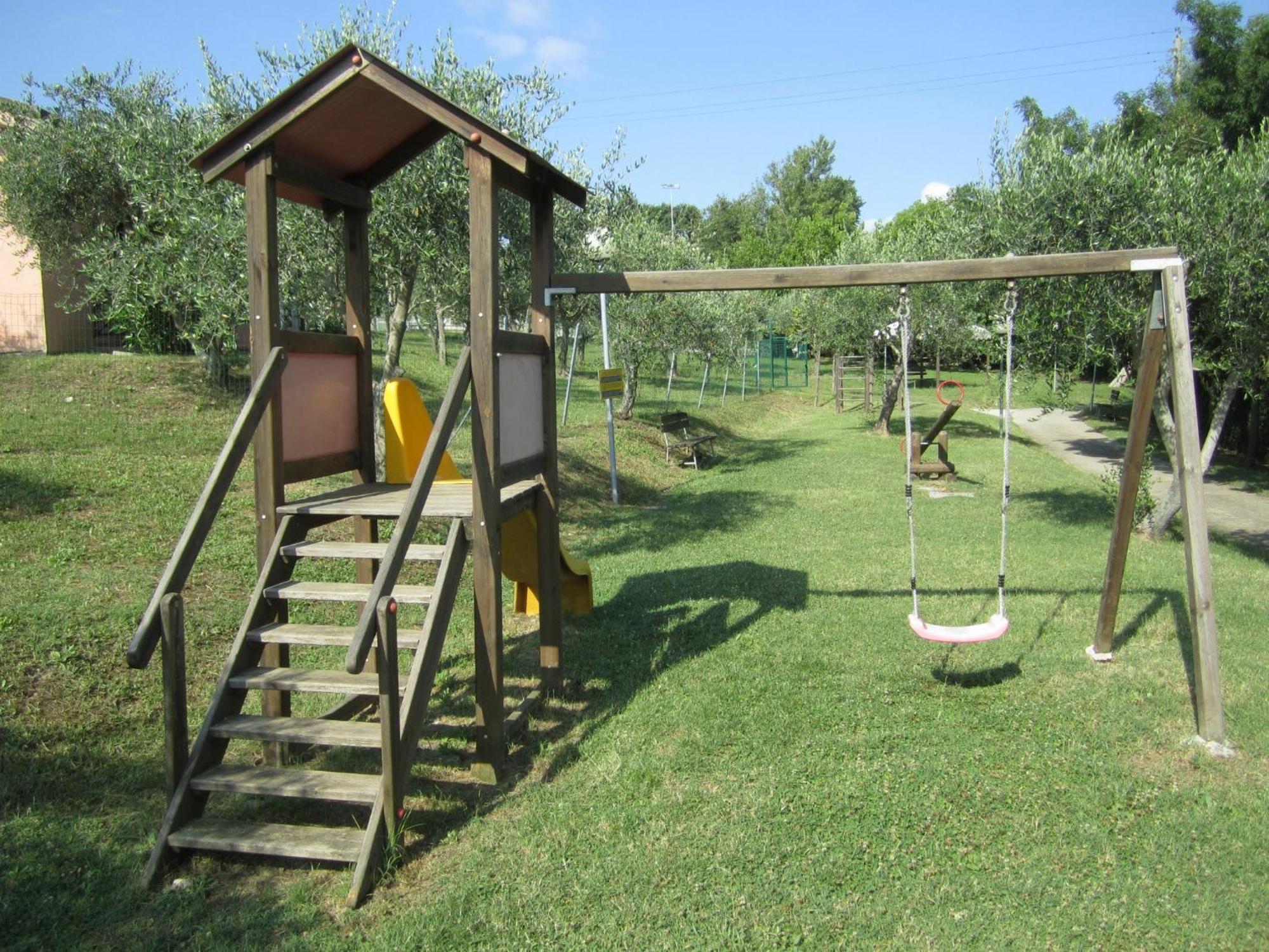 Garden Village Сан Марино Екстериор снимка
